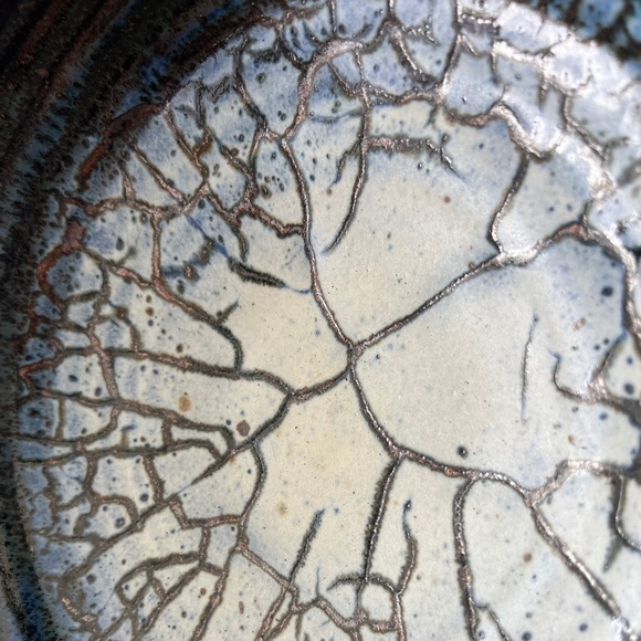 Large stoneware studio pottery serving bowl blue white indigo signed mid century - Picture 11 of 12